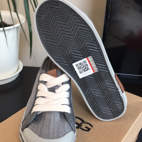 New UGG kids sneakers - Picture 6 of 7